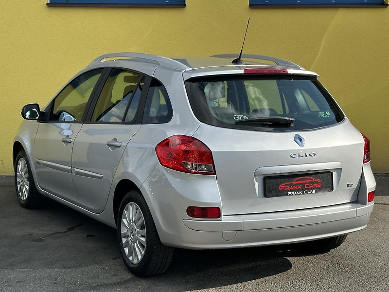 Renault Clio (2011) KOMBI 1.2 16V/76kW * 1.Maj.    - fotka 3 z 33