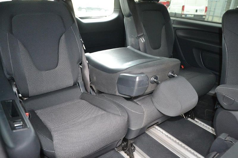 Mercedes-Benz Vito 116 CDi 7 míst, automat 7G  - fotka 40 z 41