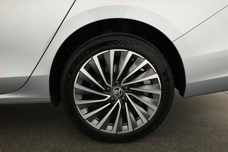 Škoda Superb (2024) Laurin&Klement 2.0 TDI - fotka 13 z 22