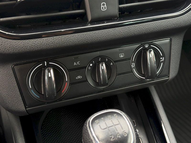 Škoda Scala (2021) 1.0 TSI 81 kW Ambition - fotka 13 z 20