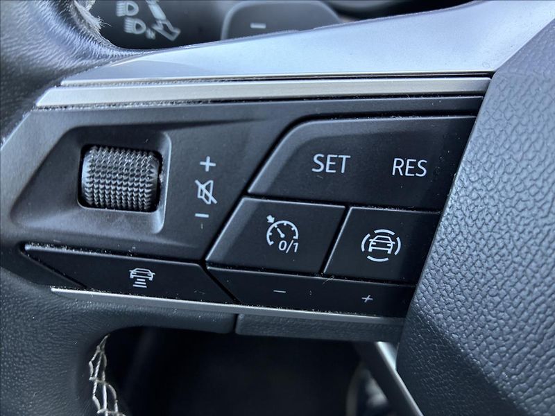 Seat Ateca 2,0 TDI 4X4 TAŽNÉ WEBASTO - fotka 31 z 33