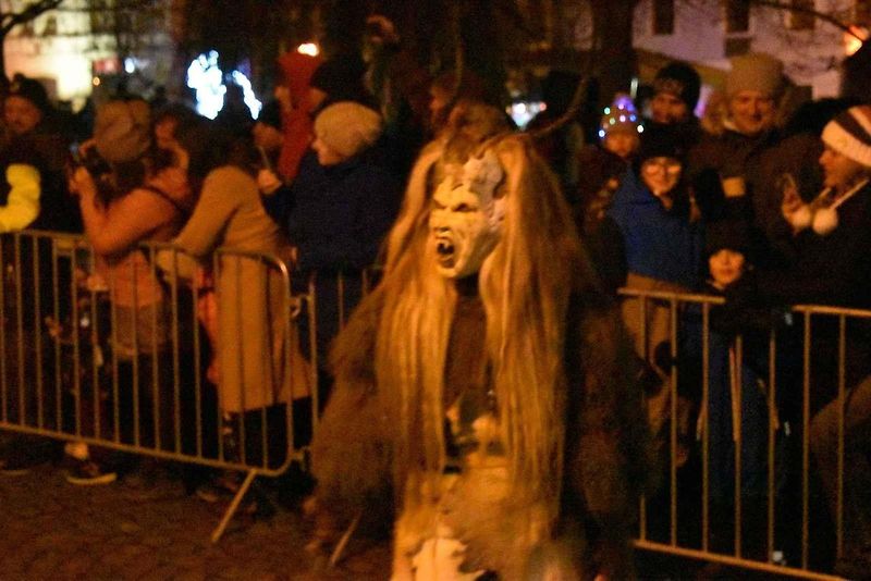 Krampusové a ďábelská vozidla