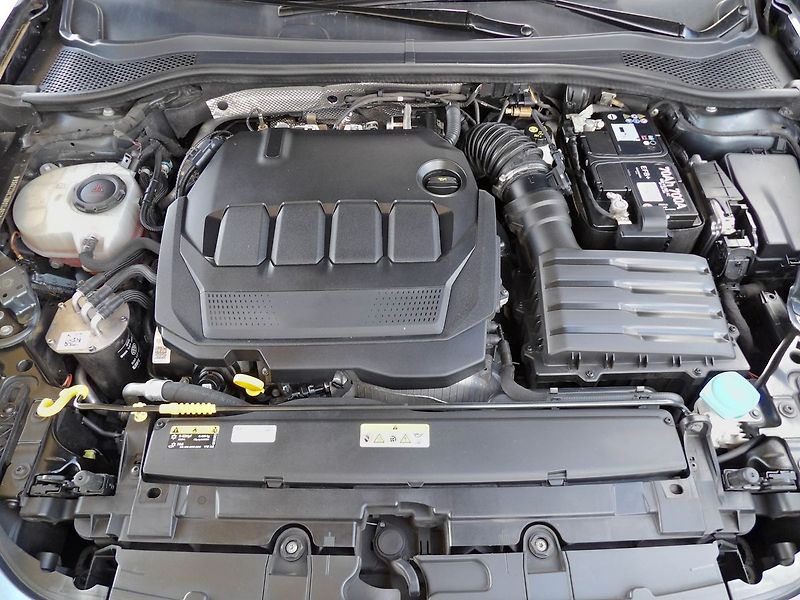 Seat Leon 2.0TDI 110kW DSG Rezervováno - fotka 29 z 34