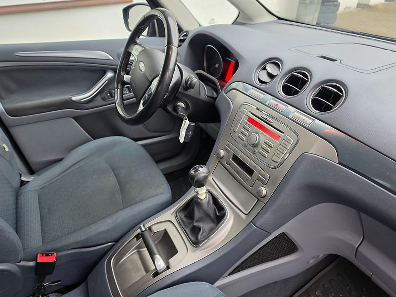 Ford Galaxy (2007) 2.0 TDI 7míst,2sady kol - fotka 18 z 25
