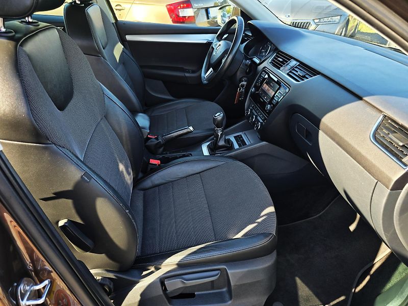 Škoda Octavia 1.4TSI STYLE Bi-XENON 1Majite  - fotka 17 z 24