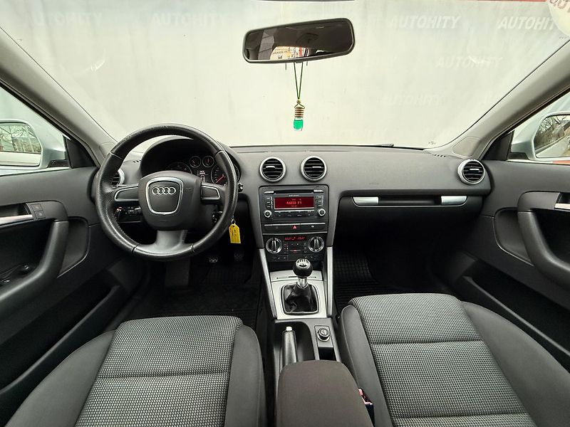 Audi A3 2.0 TDi, AutoAC - fotka 13 z 20