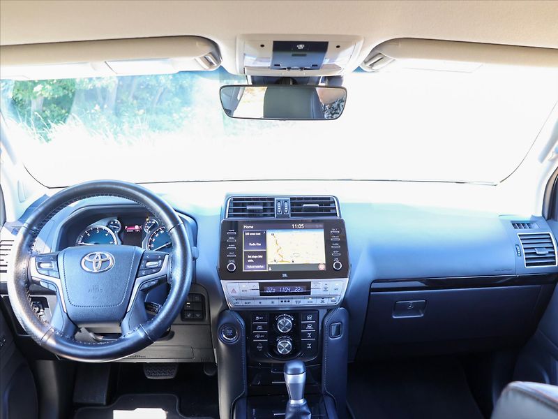 Toyota Land Cruiser 2,8 D-4D 150kW Executive CZ DP - fotka 30 z 39