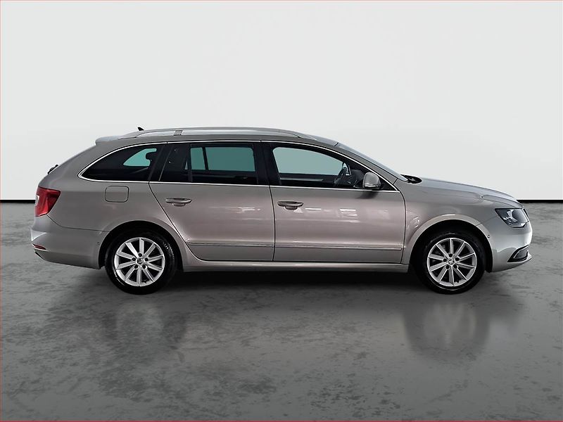 Škoda Superb (2014) Ambition 1.6 TDI, Navi - fotka 6 z 18