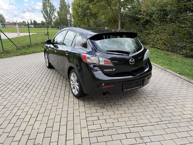 Mazda 3 1.6 90th Anniversary - fotka 7 z 26