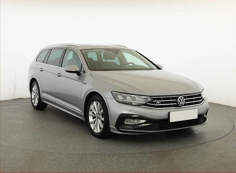 Volkswagen Passat (2021) R-Line 2.0 TDI, 4X4, Automat - fotografie inzerátu