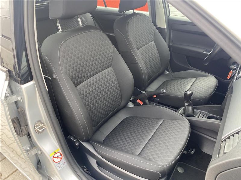 Škoda Fabia 1,4 TDI Ambition - fotka 19 z 39