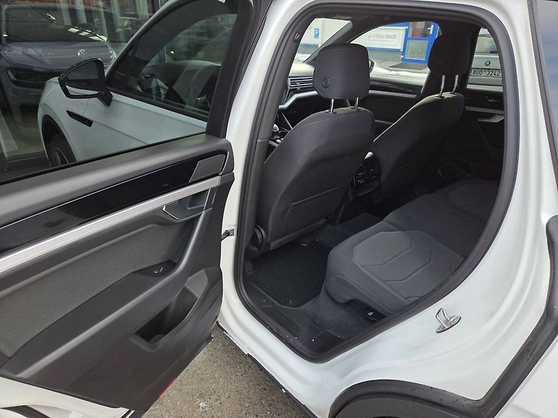 Volkswagen Touareg (2019) 3.0 TDI DSG Vzduch - fotka 31 z 42