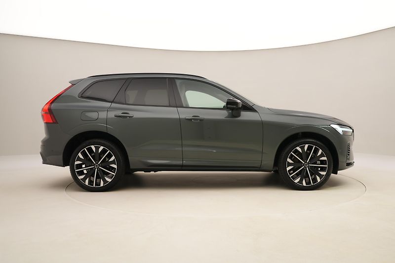 Volvo XC60 T8 AWD RECHARGE ULTRA DARK CZ - fotka 14 z 69