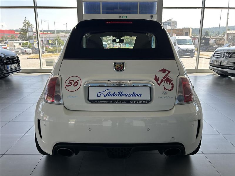 Abarth 500 1,4   595 TURBO,CABRIO,AKRAPOV - fotka 5 z 22