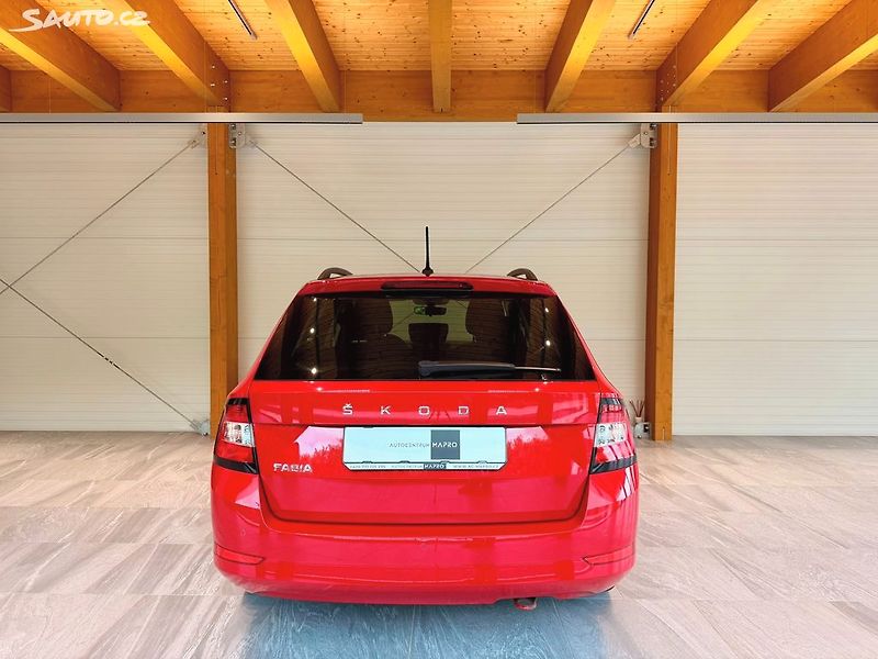 Škoda Fabia 1.0 TSi 70 Kw Ambition TourTop - fotka 15 z 22