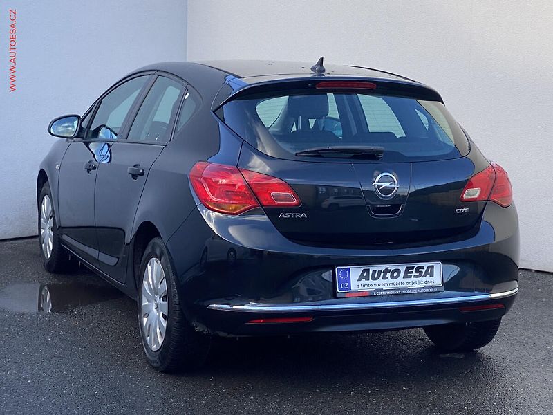 Opel Astra (2014) 1.7CDTi, 1.maj,ČR, AC, temp - fotka 4 z 16