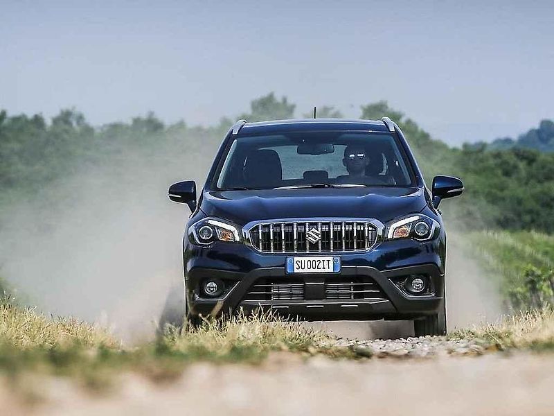 Suzuki S-Cross.