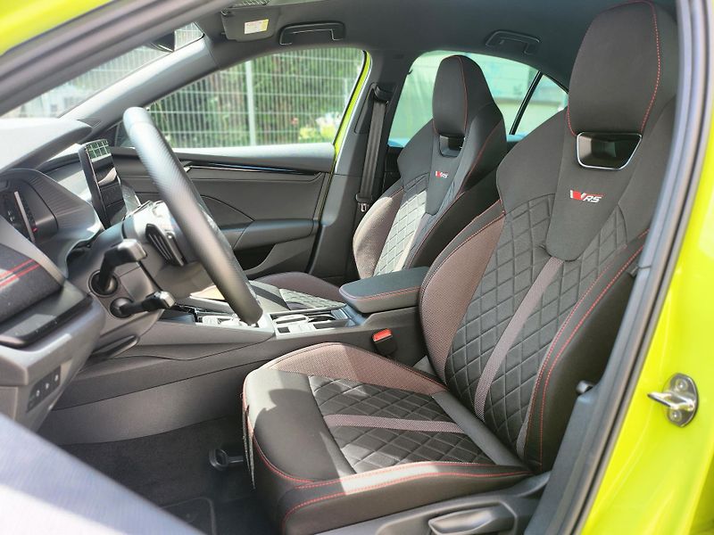 Škoda Octavia RS 2.0 TSI 195 kw DSG - fotka 9 z 28
