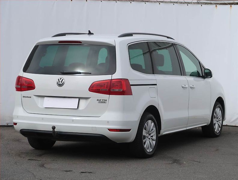 Volkswagen Sharan (2015) 2.0 TDI, 7 míst, Navi - fotka 5 z 28