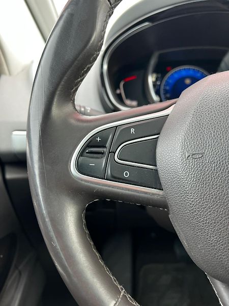 Renault Espace 1.6dCI 118kW Kůže LED 7-Míst - fotka 8 z 24