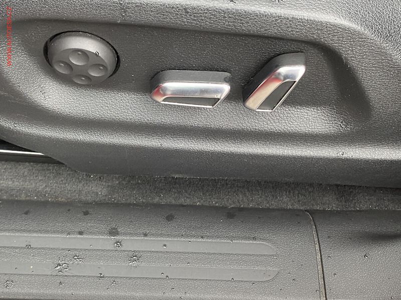 Audi Q5 (2013) 3.0 TDi Quattro, AT, navi - fotka 13 z 23
