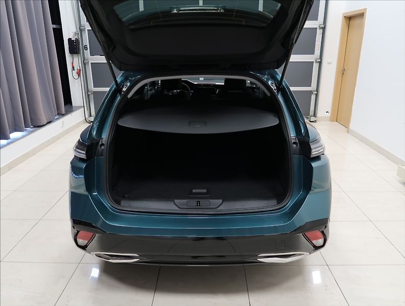 Peugeot 308 1,2 PT AT ALLURE NAVI KAMERA - fotka 39 z 42