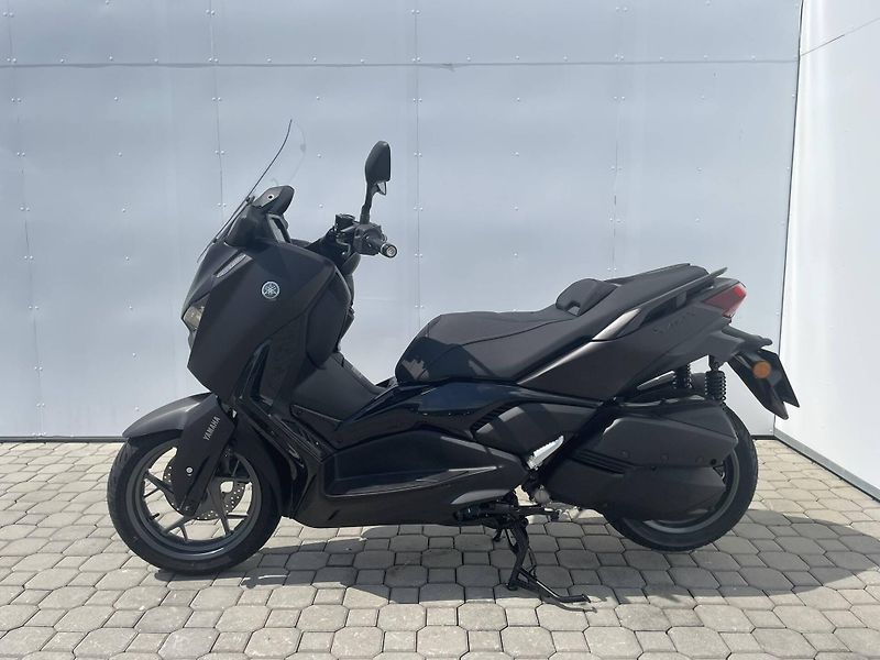 Yamaha (2025) XMAX 300 Tech Max EU5+ - fotka 6 z 10