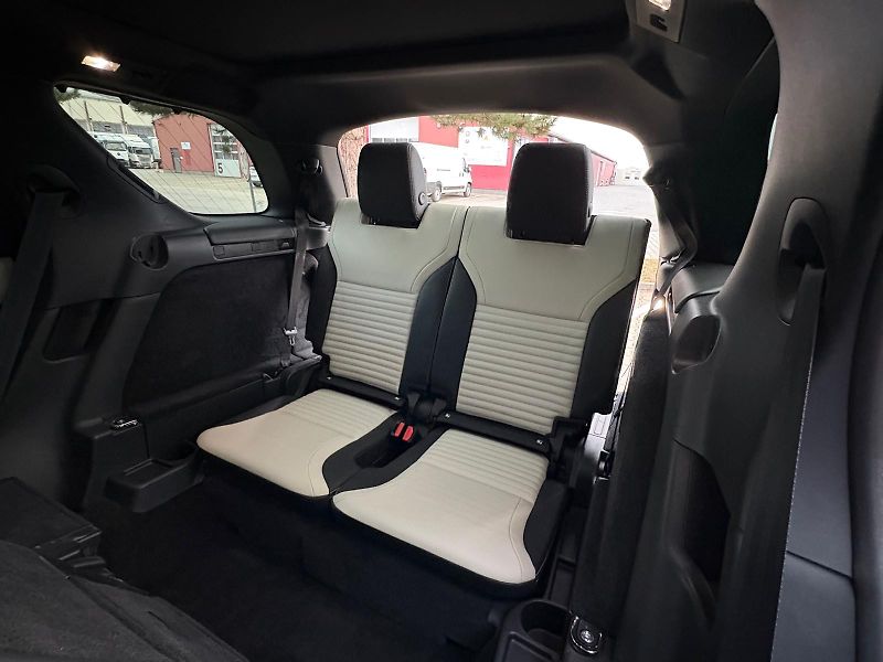 Land Rover Discovery D300, R-Dynamic HSE, ČR, DPH - fotka 61 z 61