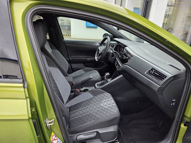 Volkswagen Taigo (2025) 1.5 TSI DSG R-Line - fotka 44 z 46