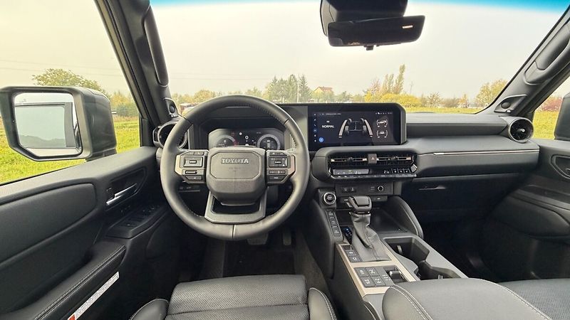 Toyota Land Cruiser 2.8L MHEV 8AT 4X4 Executive Sk - fotka 5 z 30