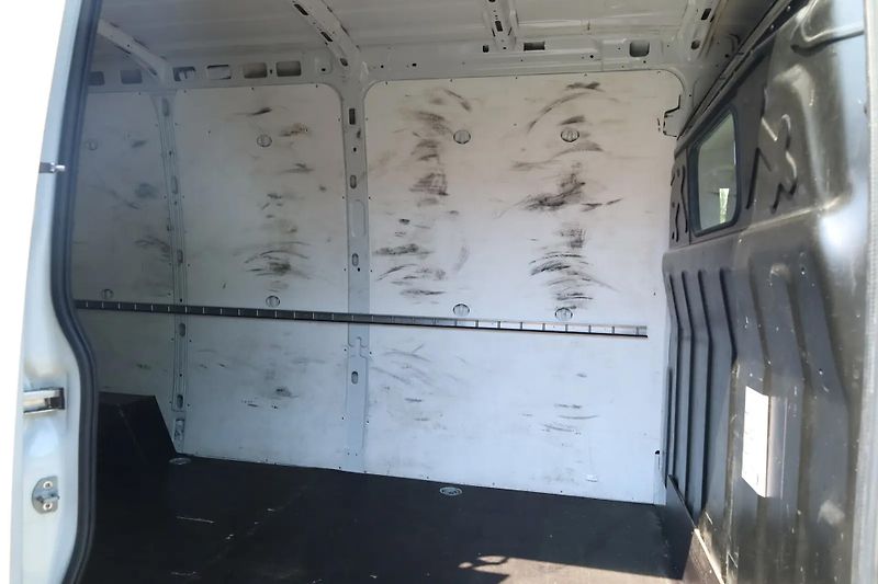 Iveco Ostatní 35 S L4H2 Automat Kamera Klima - fotka 19 z 19