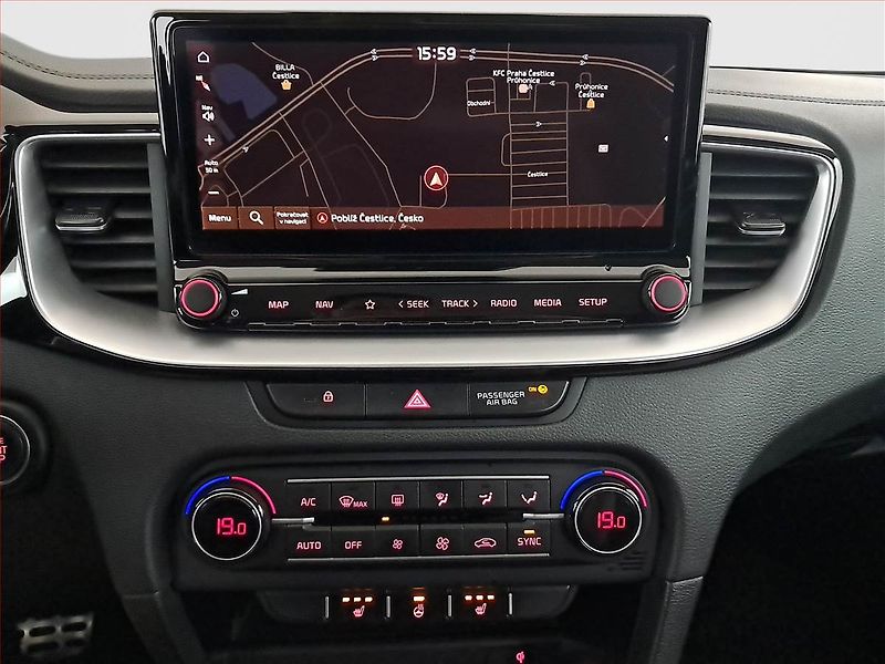 Kia Ceed (2022) Top 1.5 T-GDI, Automat, ČR - fotka 12 z 18