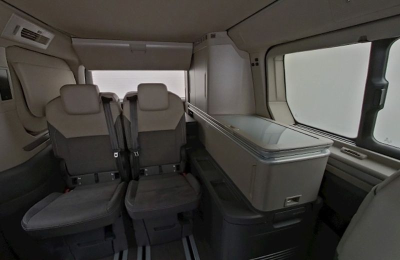 Volkswagen California eHybrid 4M DCC IQ Kam El.dveř - fotka 12 z 14
