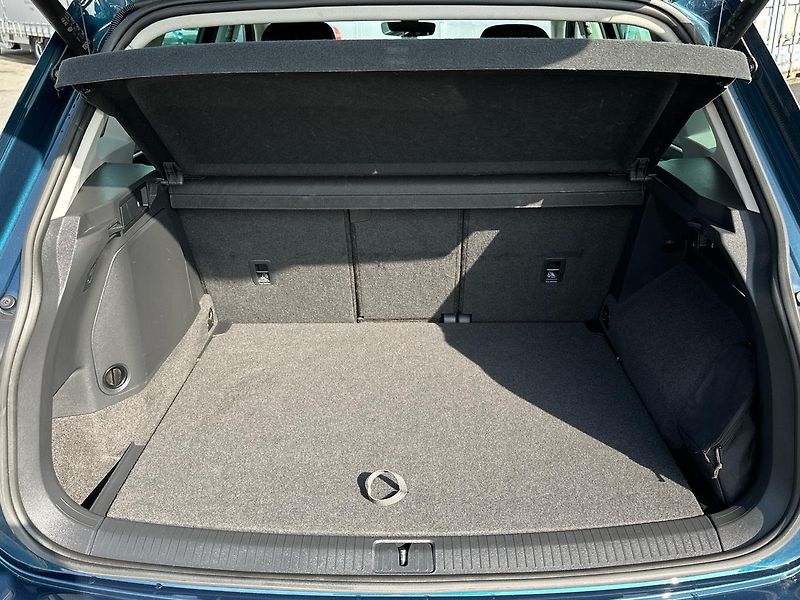 Volkswagen Tiguan ELEGANCE 1,4 TSI PHEV 6DSG 180 - fotka 15 z 23