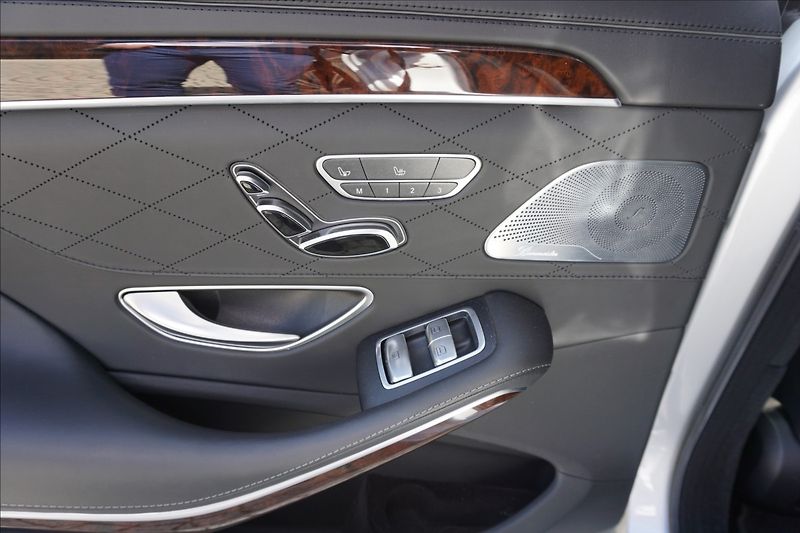 Mercedes-Benz Třídy S 3,0 S 350 BT - fotka 12 z 25