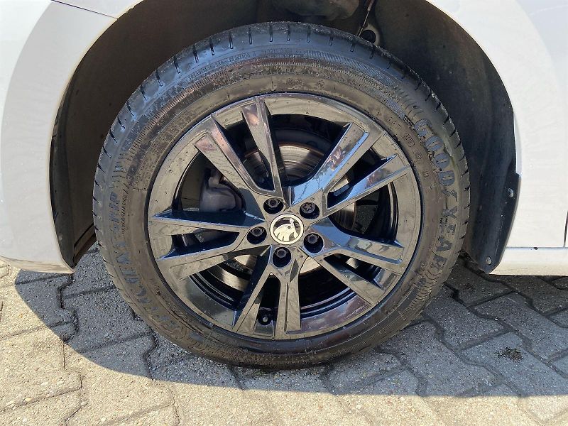 Škoda Fabia (2023) 1.0 TSI Style + - fotka 24 z 28