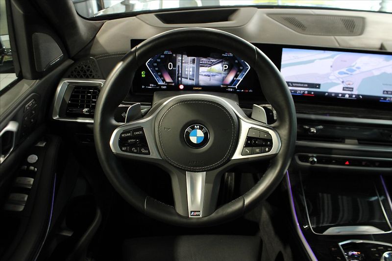 BMW X7 xDrive40d M Sport DAProf/ExDrP - fotka 18 z 43