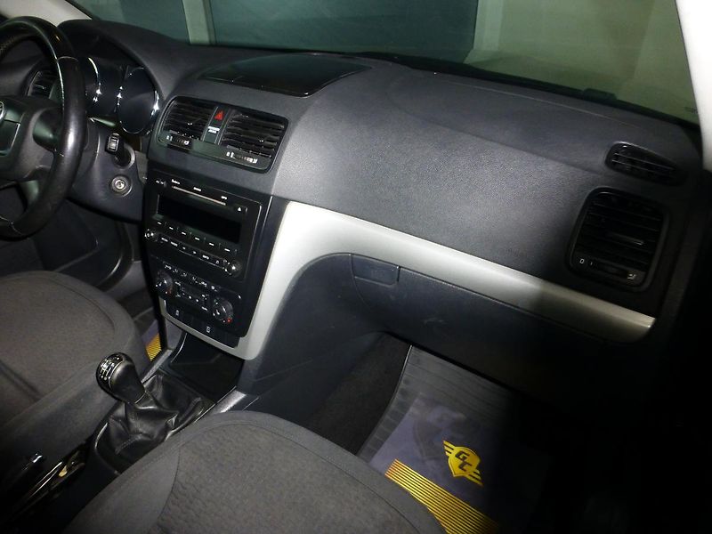 Škoda Yeti (2010) 1,2TSI-77KW*DIGI*PARK S*VYHŘ.S - fotka 19 z 26