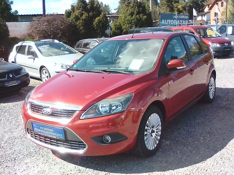 Ford Focus (2009) 1.8i 16V Titanium, 1.majitel - fotka 9 z 28