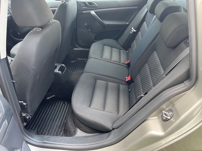 Škoda Octavia (2012) 1.2 TSI - fotka 8 z 27