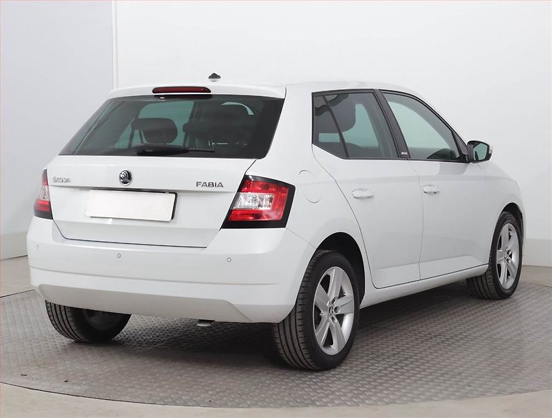 Škoda Fabia (2016) Ambition 1.2 TSI, Tempomat - fotka 5 z 17