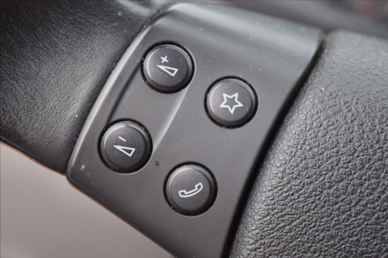 Volkswagen Touran 1,9 TDI 77KW AUTOMAT PO STK - fotka 37 z 46