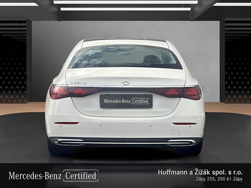 Mercedes-Benz Třídy E 220 d - fotka 4 z 13