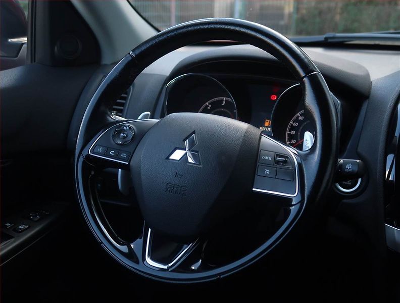 Mitsubishi ASX (2015) Intense 2.2 DI-D, 4X4 - fotka 16 z 18