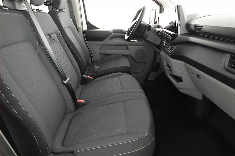 Ford Tourneo Custom (2025) 2.0 EcoBlue, TITANIUM - fotka 7 z 20