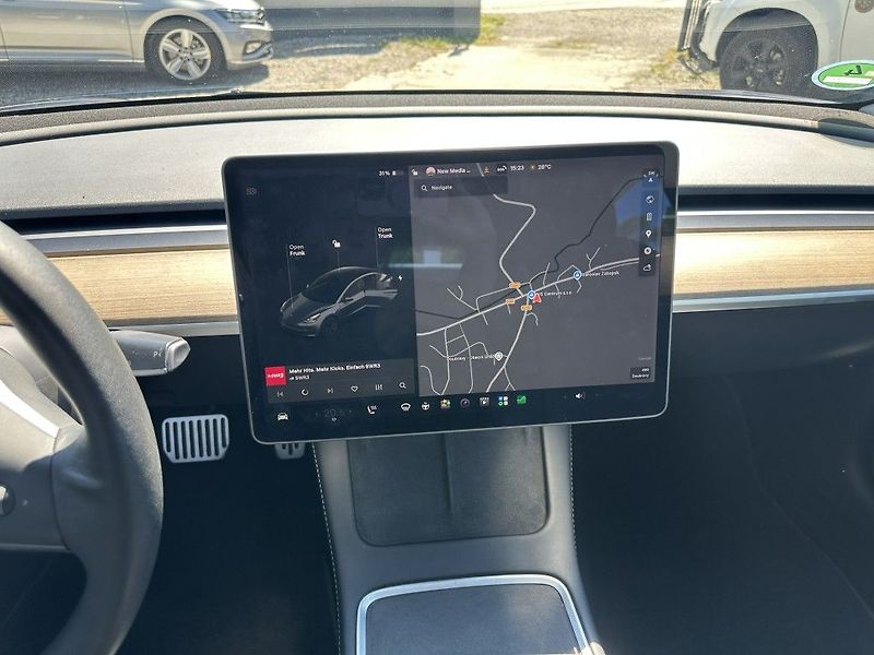 Tesla Model 3 Performance Dual AWD - fotka 14 z 28