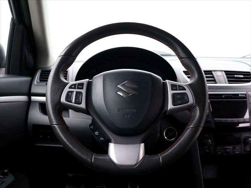 Suzuki Swift 1,6 VVT 100kW Sport CZ - fotka 16 z 30