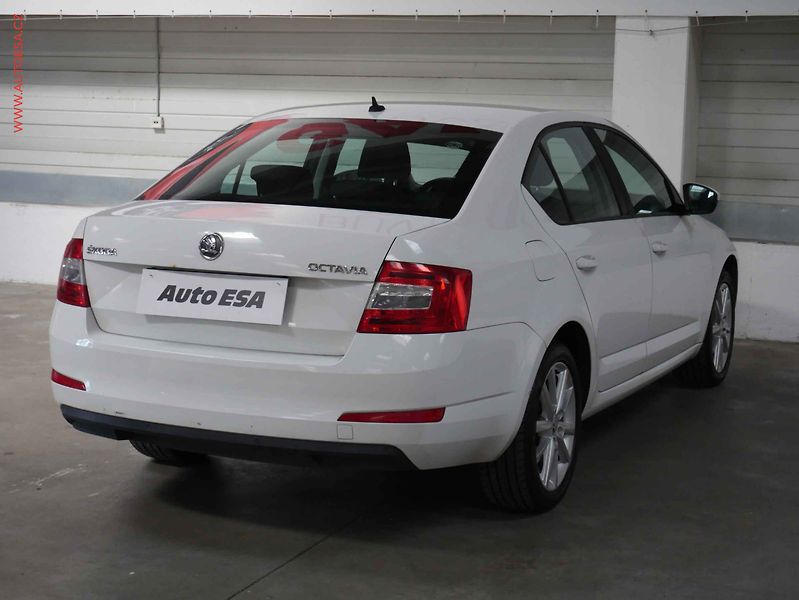 Škoda Octavia (2014) 1.4 G-TEC, ČR, bixen, autoAC - fotka 6 z 18