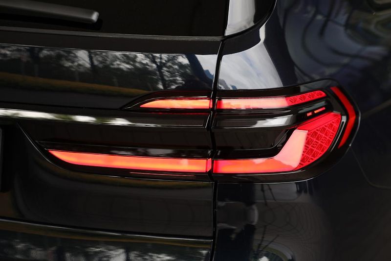 BMW X7 xDrive40d - fotka 21 z 21