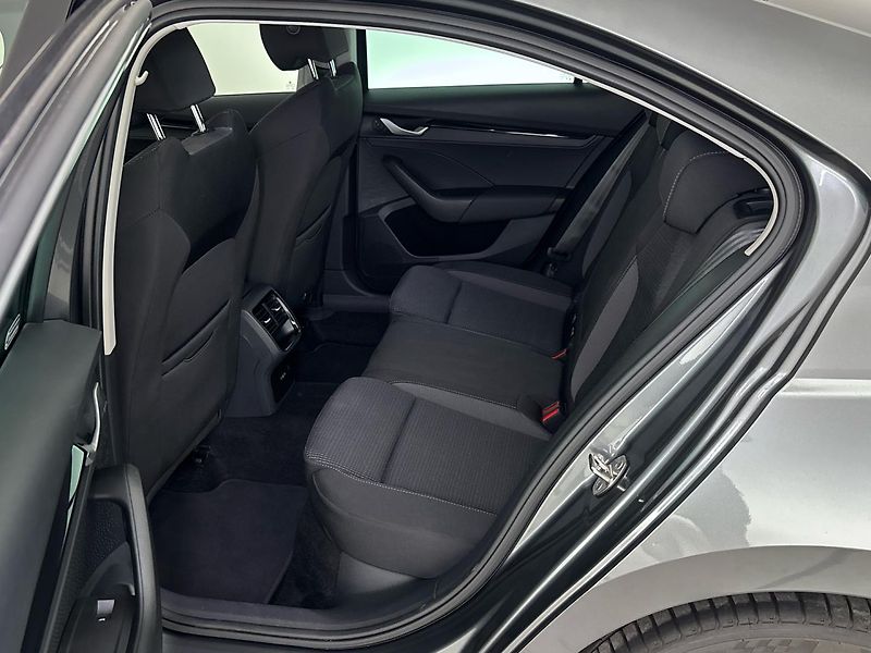 Škoda Octavia Selection - fotka 8 z 28